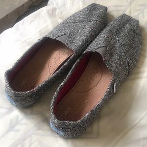 Never Worn Toms Size W 9.5